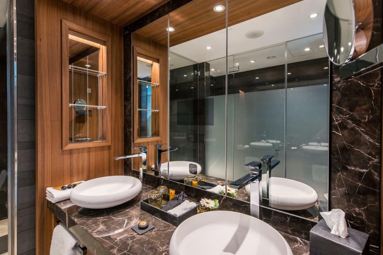 Faehrhaus Koblenz Hotel Koblenz  Exterior photo Bathroom